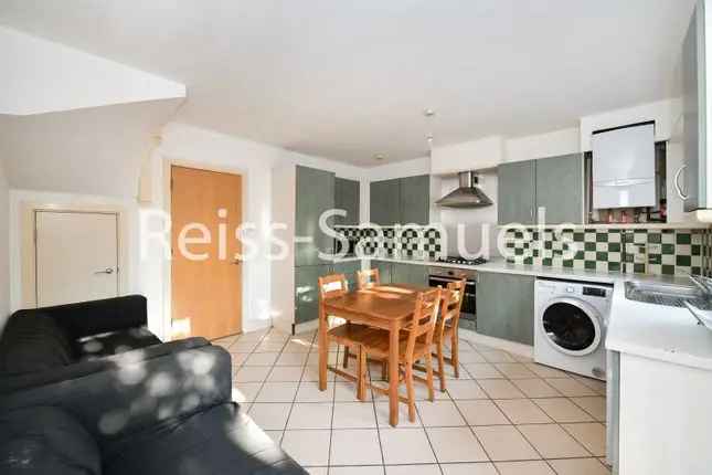 Terraced House for Rent Ferry Street Isle of Dogs Docklands London E14