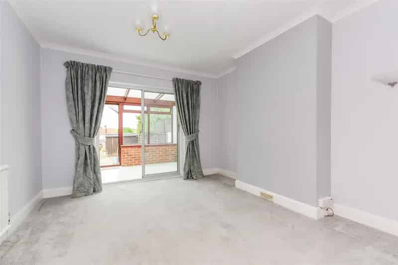 3 Bedroom End Terrace House for Sale