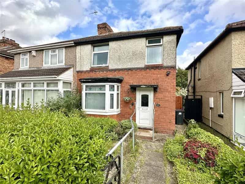 3 bedroom semi-detached house for sale