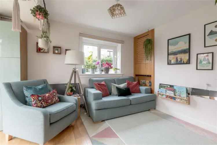 2 Bed Flat - Ground Floor with 1 Reception Room