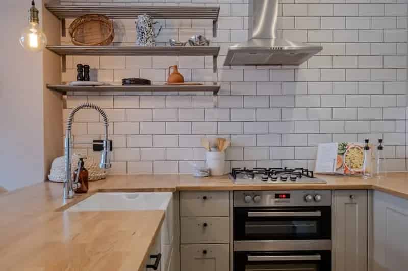 2 Bedroom Flat to Rent Furnished Ground Floor Period House