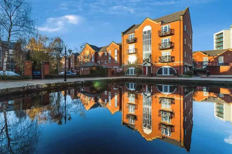 2 Bed Furnished Apartment Piccadilly Manchester Secure Parking