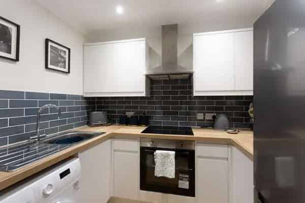City Centre Apartment York - Modern Living with Secure Parking
