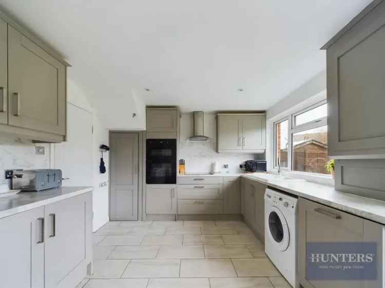 3 Bedroom Detached House for Sale Cheltenham