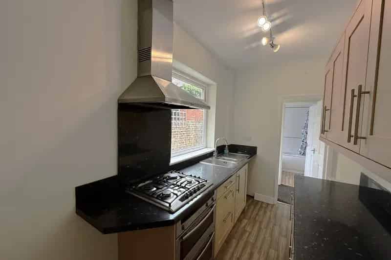3-Bedroom House Near York Hospital - Modern and Stylish