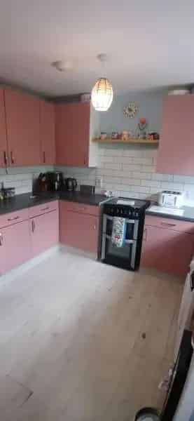 3 Bed House Symonds Green Near Town Centre and Lister Hospital