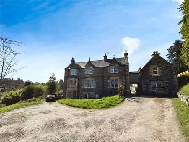 3 Bedroom Flat for Sale Strathpeffer