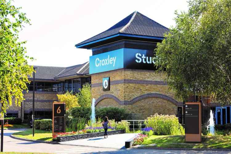 Modern Office Space for Rent in Croxley Studios