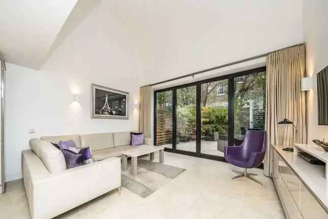 Four Bedroom Townhouse for Sale in London N1