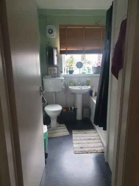 Flat For Rent in Park Road West, Birkenhead, England