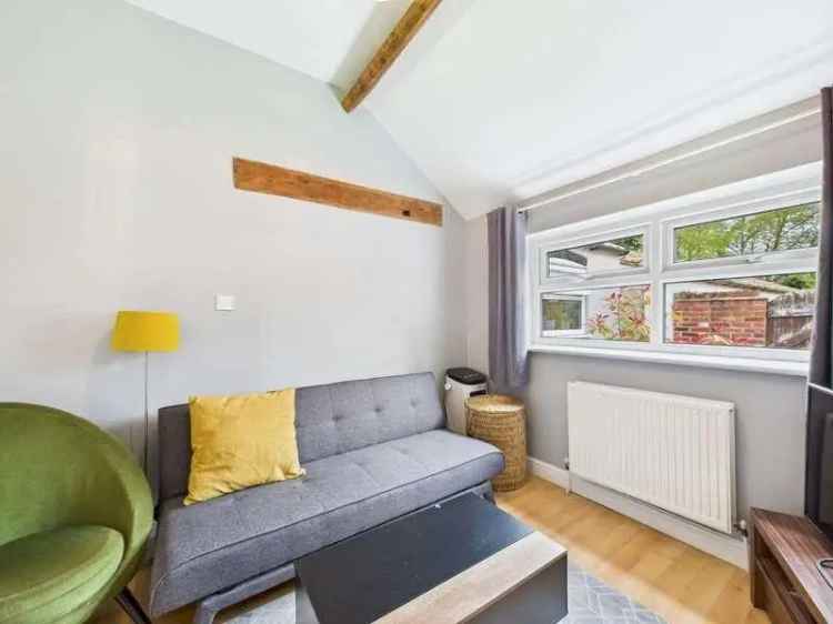 4 Bed House for Sale in Picturesque Village