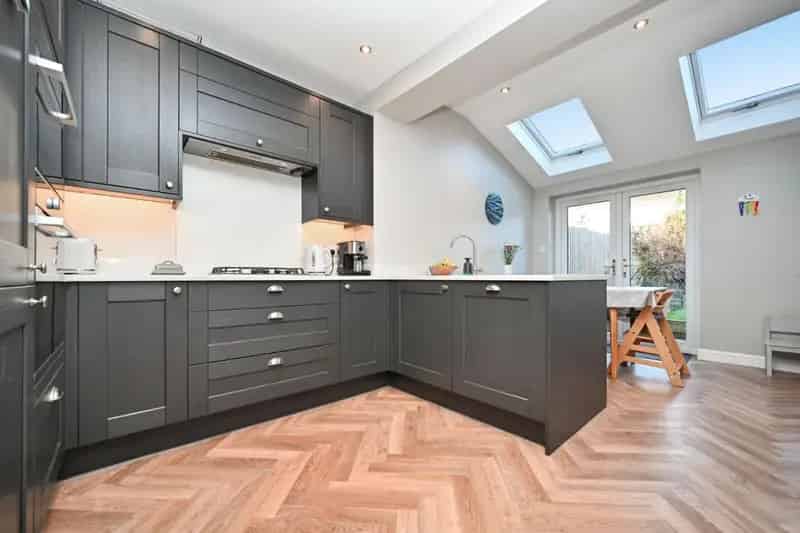 3 Bedroom 1930s Semi-Detached House For Sale
