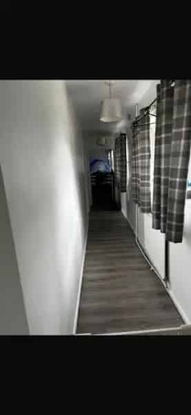 4 Bed Bungalow Near Shops and Schools