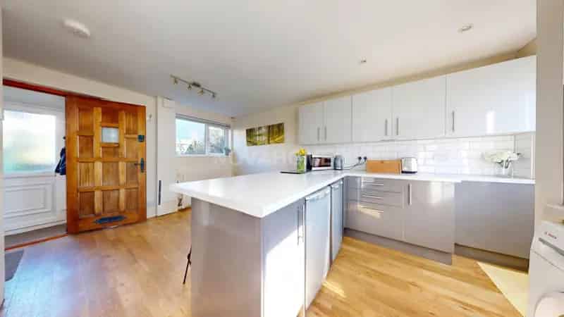 3 Bedroom End Terrace House for Rent Southway
