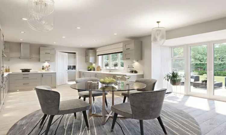 5 Bed Detached Family Home in Wyndthorpe Chase