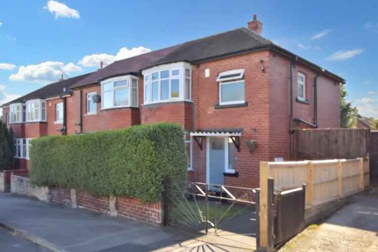 House For Sale in Leeds, England