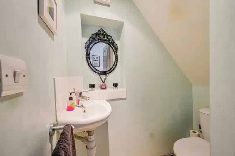 Four Bedroom Semi Detached Home Near Ashbourne Grammar School