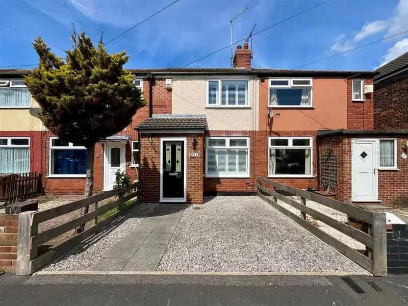 2 Bedroom Terrace House for Sale Near City Centre