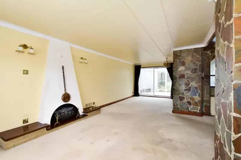 3 Bed Semi-Detached House For Sale