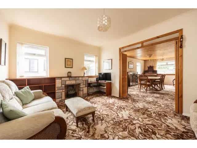 4 Bedroom Detached Bungalow For Sale