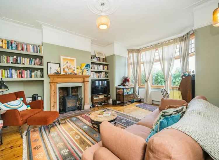 3 Bedroom Period Property with West-Facing Garden North Finchley
