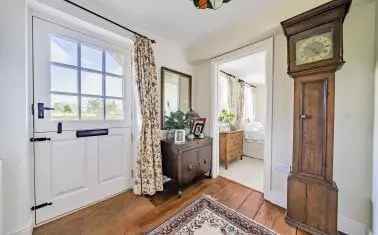 Charming 3-Bedroom Cottage in Whimple with Garden and Workshop