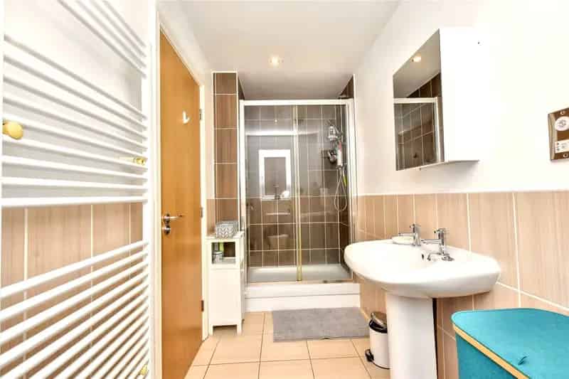 4 Bed Townhouse with En-Suite and Garage - Pudsey