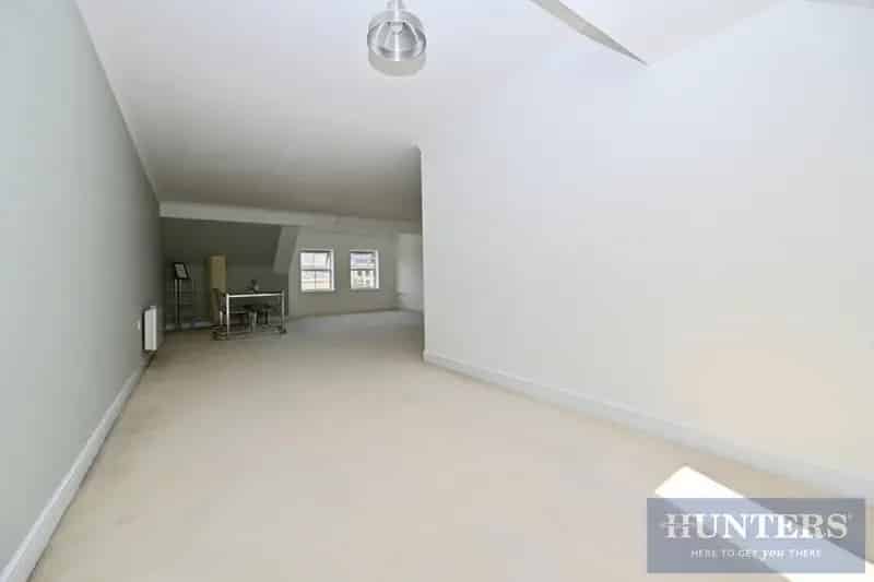 3 Bedroom Duplex Apartment Apperley Bridge