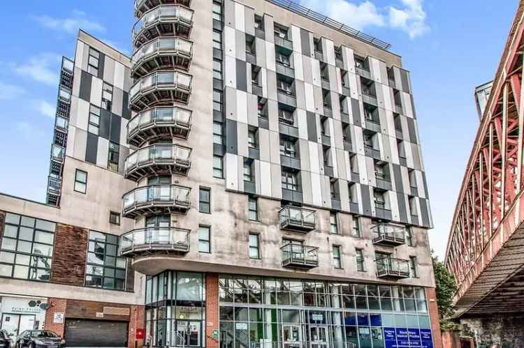 3 Bedroom Furnished Apartment Salford M3 Available Now