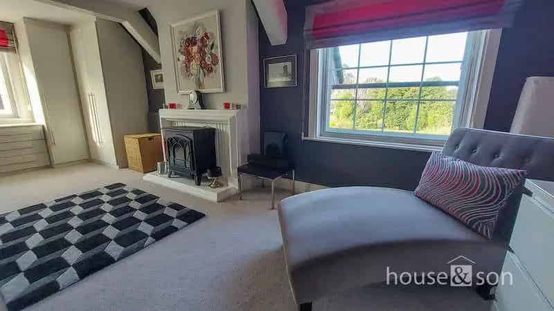 2 Bed House for Sale near Bournemouth Beach