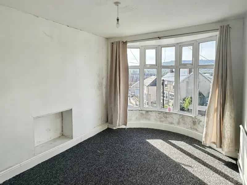 3 Bedroom Terraced House with Stunning Views - Great Investment Opportunity