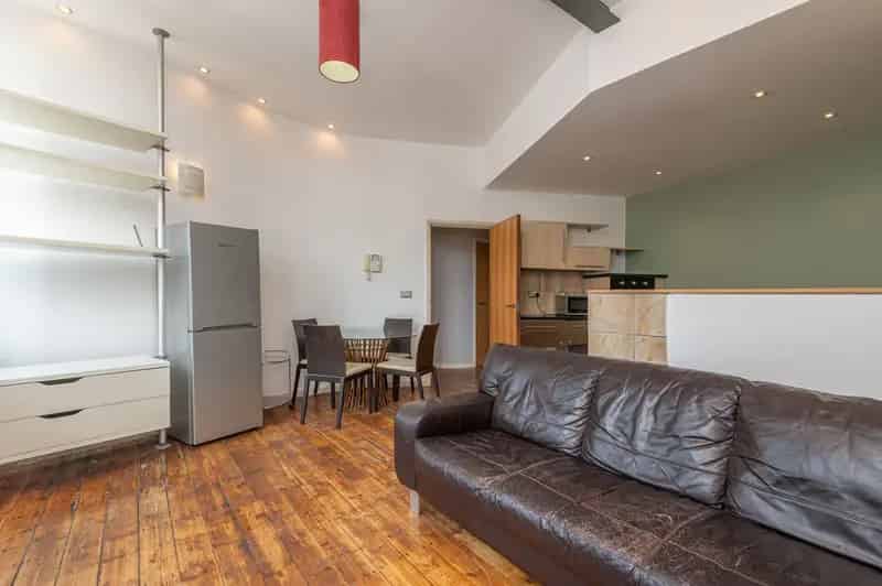 2 Bedroom Flat House to Rent in Leeds City Centre