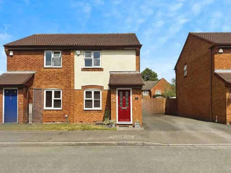 2 Bedroom Semi Detached House For Sale
