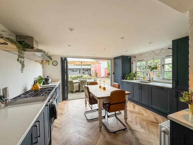 4 Bedroom Detached House with Commercial Potential Thorpe Le Soken