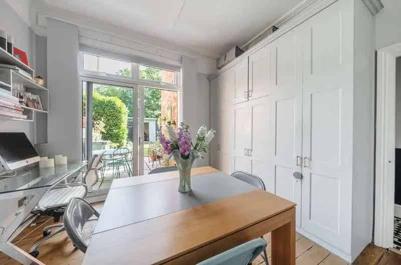 2 Bed Flat for Sale High Ceilings Original Features Private Garden