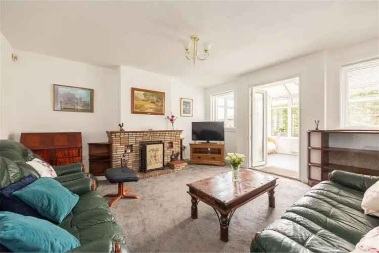 3 Bed Detached Bungalow with 3 Reception Rooms - Modernisation Needed