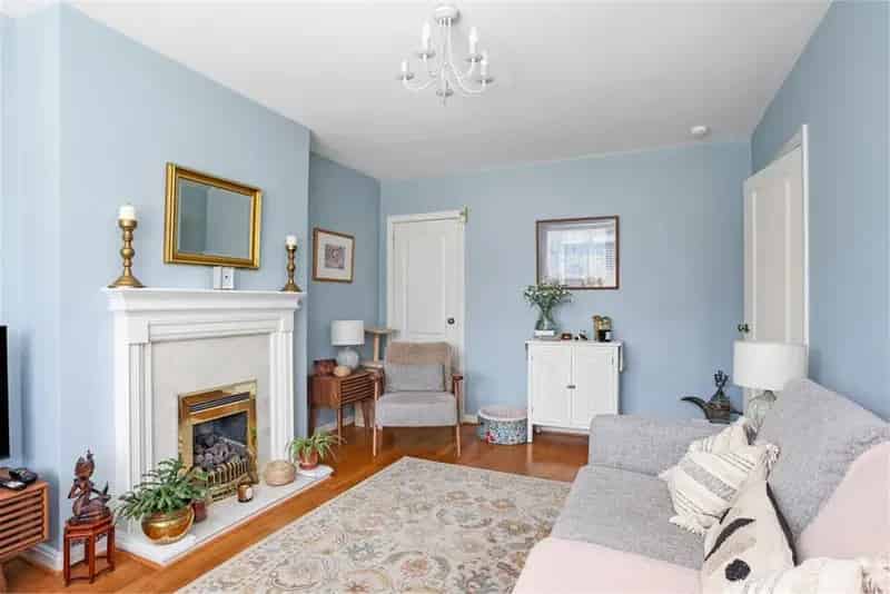 4 Bed House - Semi Detached with 2 Reception Rooms