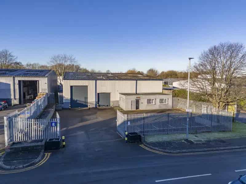 Warehouse Space To Let Roundthorn Industrial Estate Manchester