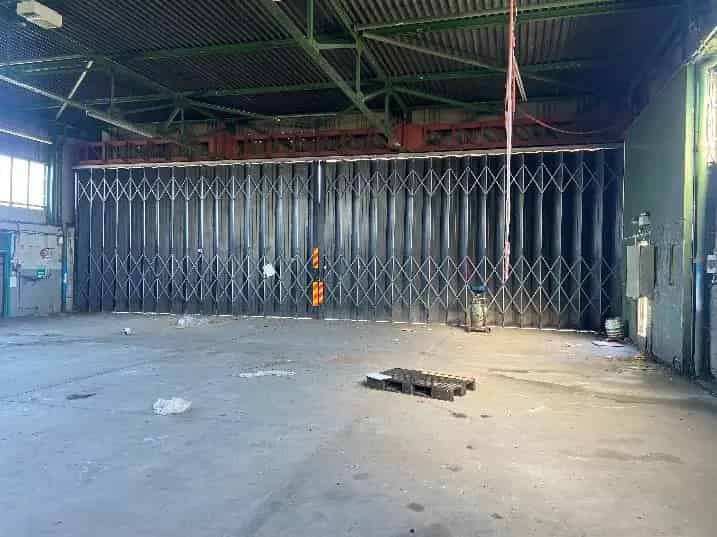 Detached Workshops with Loading Doors and Yard - Harwich