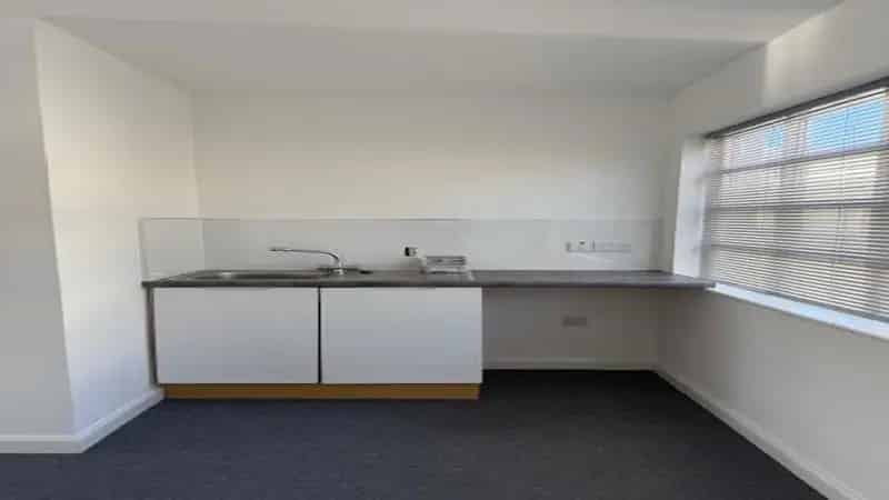 Semi Detached Building with Office Space and Parking