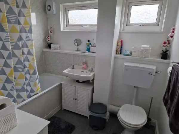 Flat For Rent in Havant, England