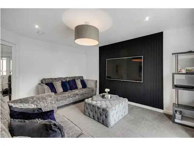 4 Bedroom Detached House for Sale in Newton Mearns