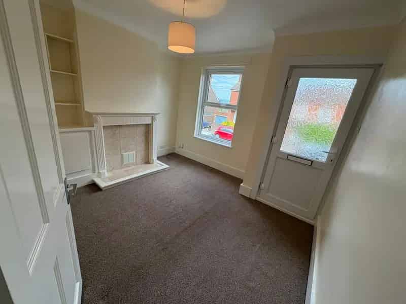 2 Bedroom Terraced House for Sale near Tonbridge Station