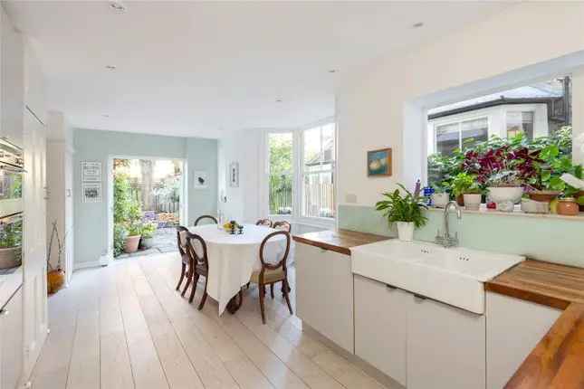 Terraced house for sale in Shandon Road, Abbeville Village SW4