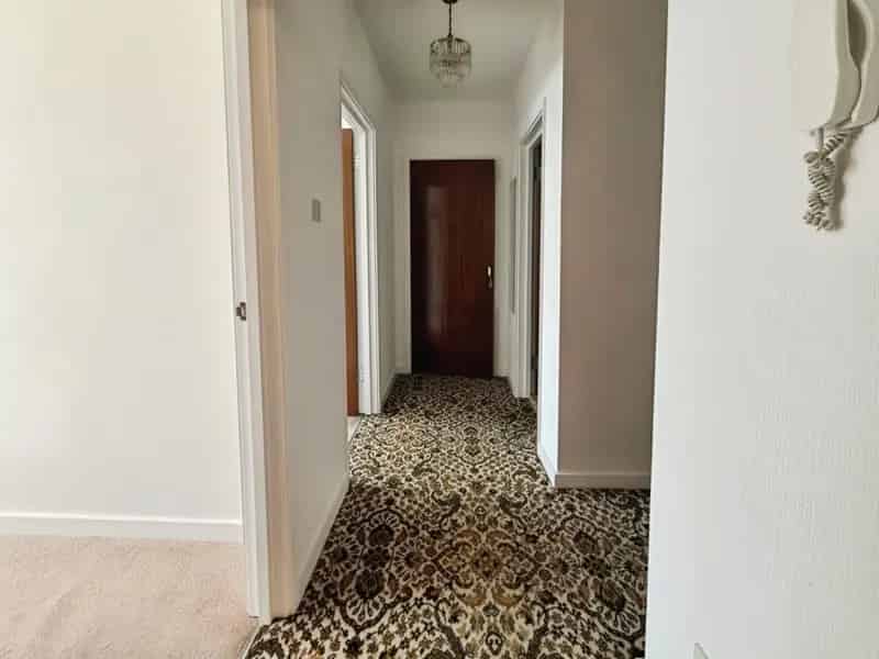 2 Bedroom Flat Folkestone Town Centre Apartment For Sale
