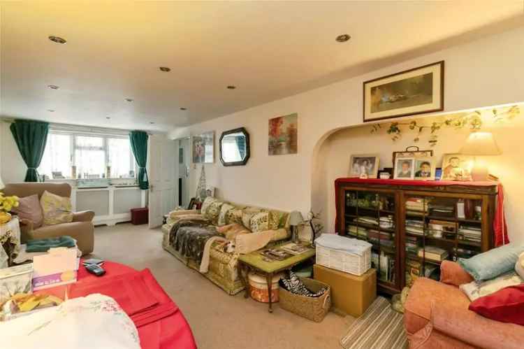 5 Bedroom Detached House for Sale Camber Rye TN31