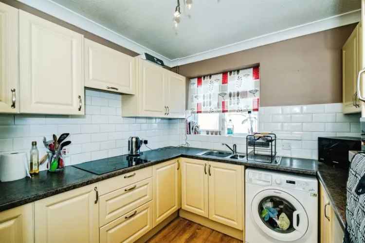 Two Bedroom Semi-Detached Bungalow in Sompting