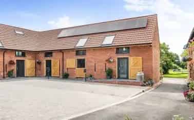 2 Bed Barn Conversion Clyst St Mary High Spec Energy Efficient