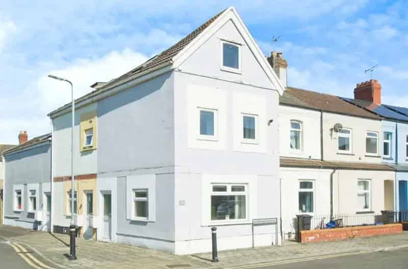2 Bedroom End Terrace House Grangetown Cardiff