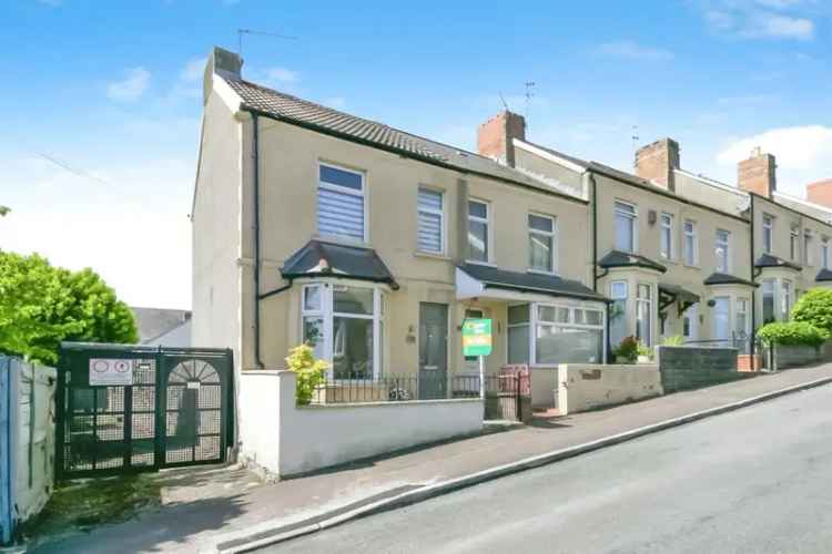 2 Bedroom End Terrace House Near Train Station and Town Centre